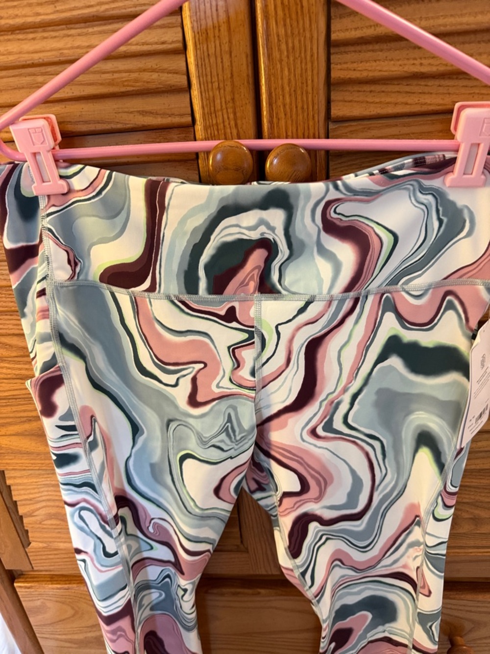 NWT ๐ธ Athleta Pink & Green Marble Print Capri Leggings Size XL - Picture 2 of 10